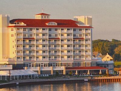 Plank's Tavern on the Water