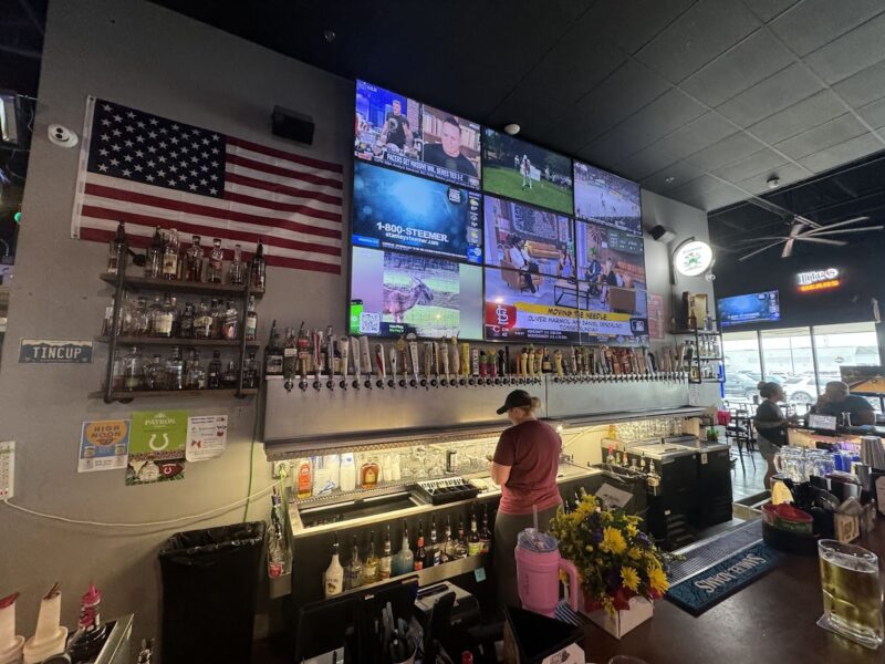 Galley Sports Pub - Elkhart