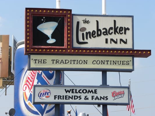 Linebacker Lounge